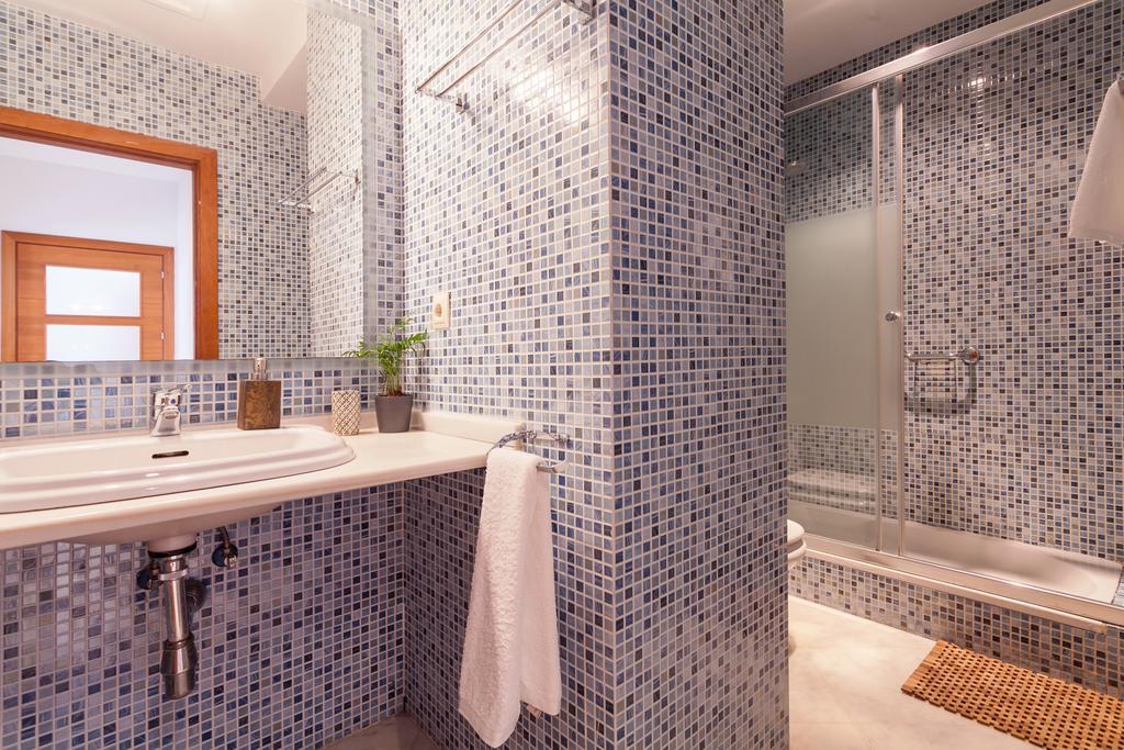 Luxury Rooftop - Space Maison Apartments Севилья Экстерьер фото