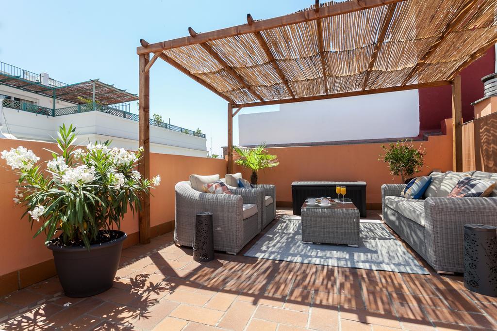 Luxury Rooftop - Space Maison Apartments Севилья Экстерьер фото